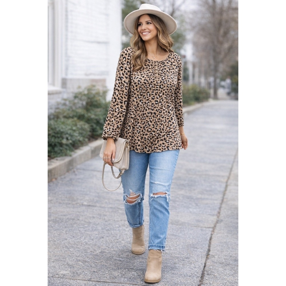 Kim Rogers Leopard Tunic Women 2X Brown Excellent Smocked Roll Tab Sleeve Top